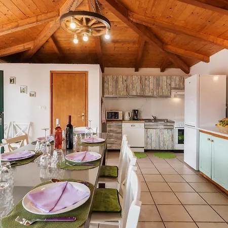 3 Bedroom Gorgeous In 度假居 拉宾
