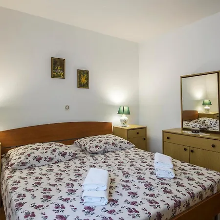 בית נופש Amazing Home In Labin לאבין