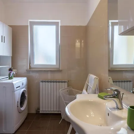 Amazing Home In Labin בית נופש *