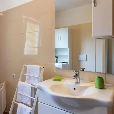 בית נופש Amazing Home In Labin לאבין